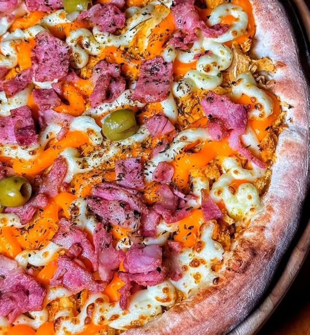 Pizza Grande Mister Pizzas — Mister Pizzas, Bebedouro